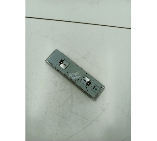 Плафон внутреннего освещения салона