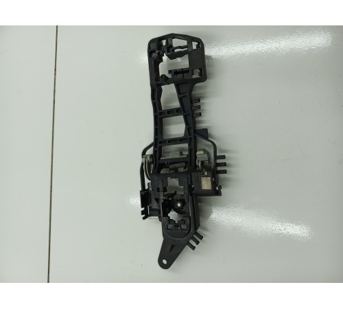 Кронштейн ручки передней правой