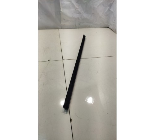 Уплотнитель стекла (передний, левый, внутренний)