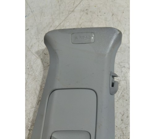 Обшивка центральной стойки правая верхняя