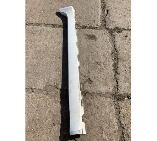 Накладка порога (левая)