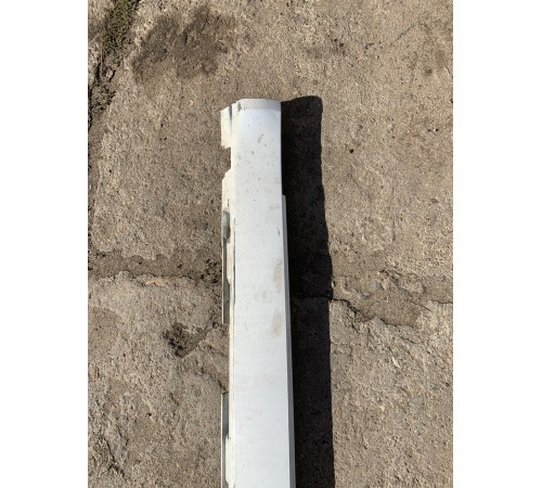 Накладка порога (левая)