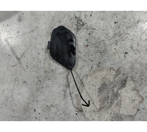 Заглушка заднего бампера