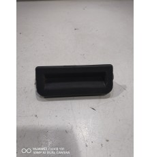 Кнопка открывания багажника