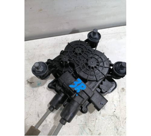 Замок двери задний правый