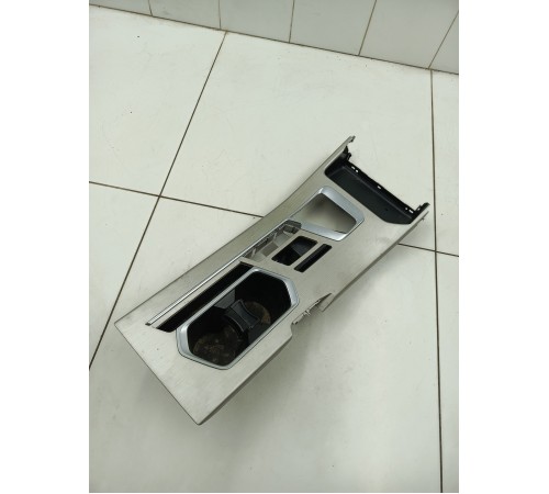 Накладка центральной консоли (кпп)