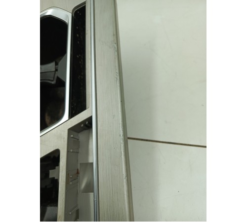 Накладка центральной консоли (кпп)