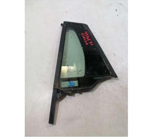 Форточка задняя левая