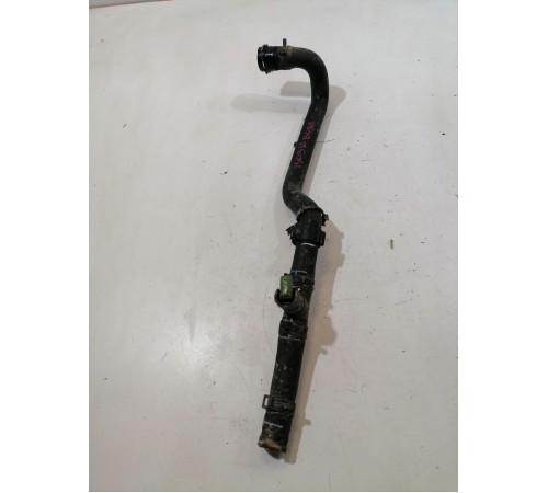 Патрубок системы охлаждения