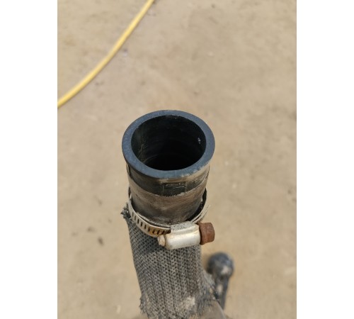 Горловина топливного бака