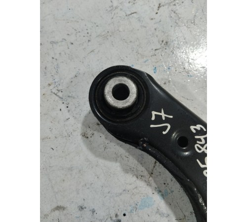 Рычаг подвески задний правый верхний