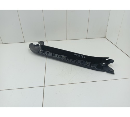 Обшивка двери крышки багажника левая