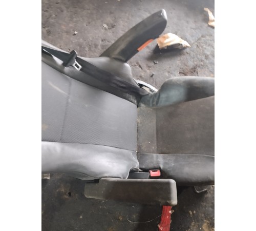 Сиденье левое (водительское)