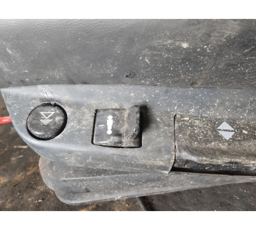 Сиденье левое (водительское)