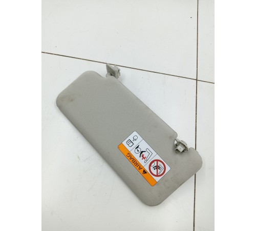 Козырек солнцезащитный правый