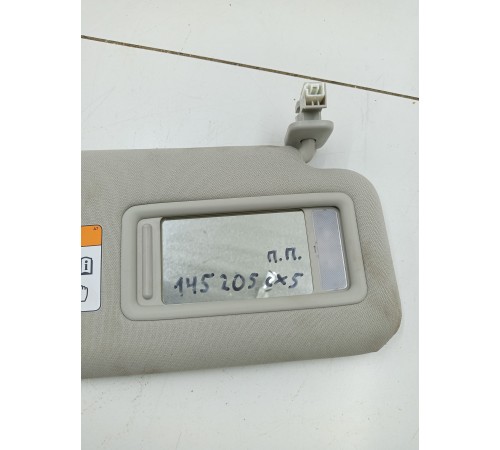 Козырек солнцезащитный правый