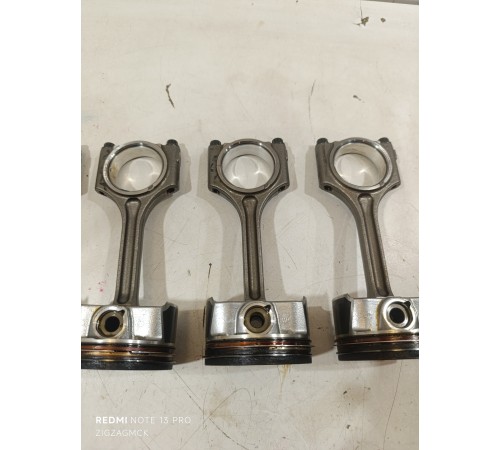 Поршень 4шт в сборе