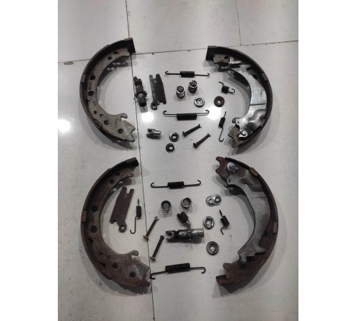 Комплект тормозных колодок задних