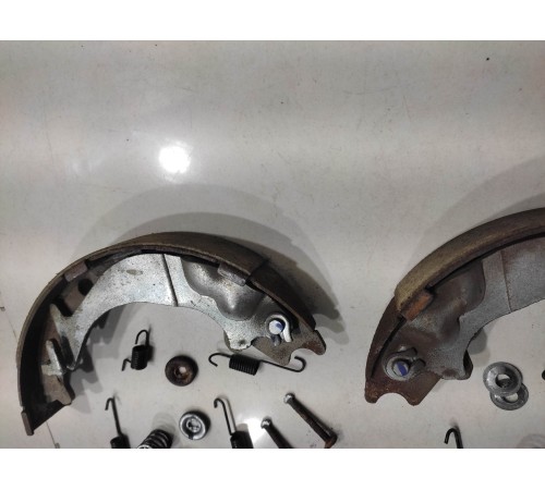 Комплект тормозных колодок задних