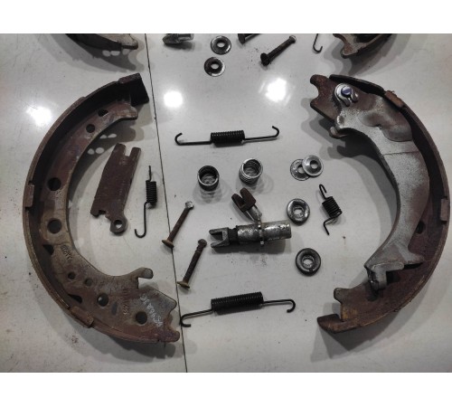 Комплект тормозных колодок задних