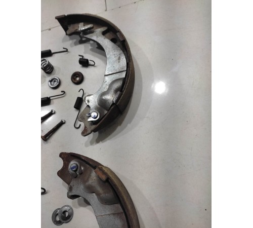 Комплект тормозных колодок задних