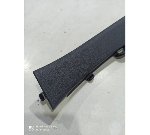 Обшивка стойки (передняя правая)