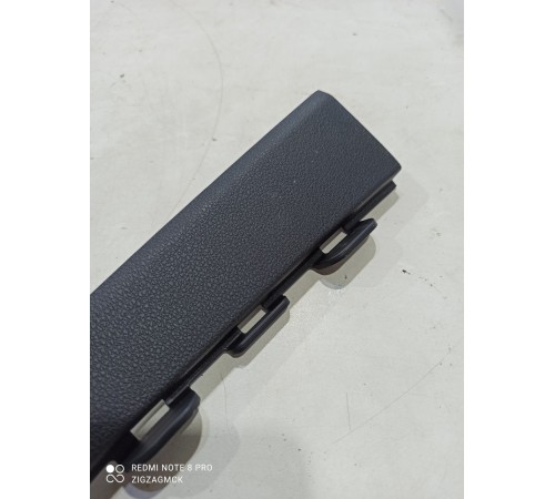 Обшивка стойки (передняя правая)