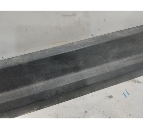 Накладка двери передняя правая нижняя