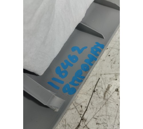 Обшивка стойки лобового стекла левая