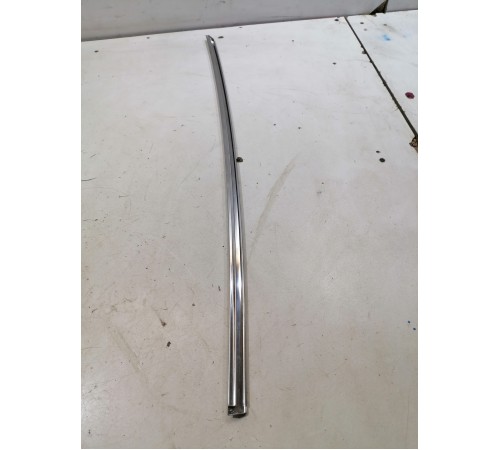 Молдинг двери задний левый