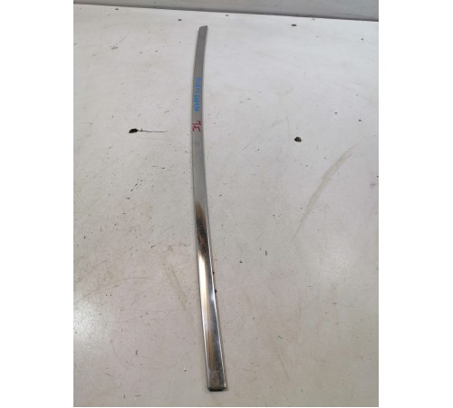 Молдинг двери задний левый