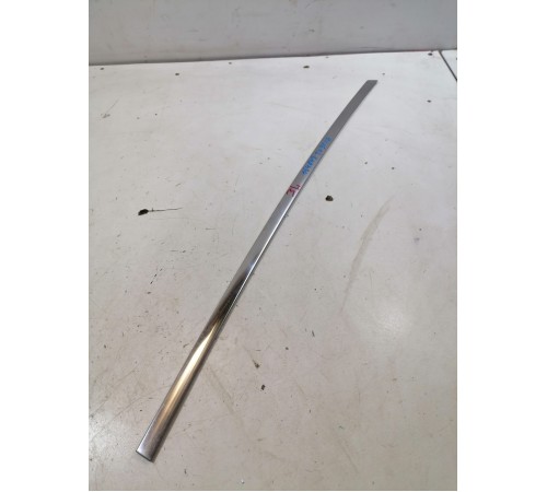 Молдинг двери задний левый