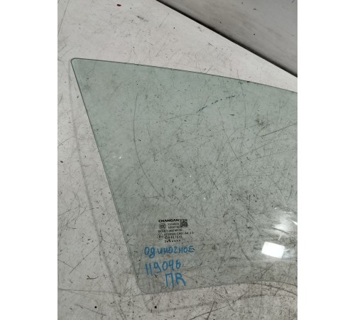 Стекло двери переднее правое