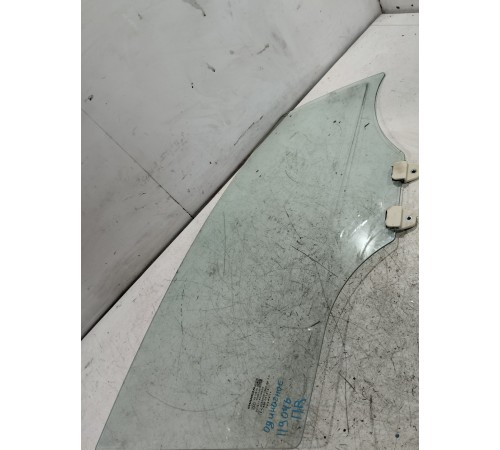 Стекло двери переднее правое