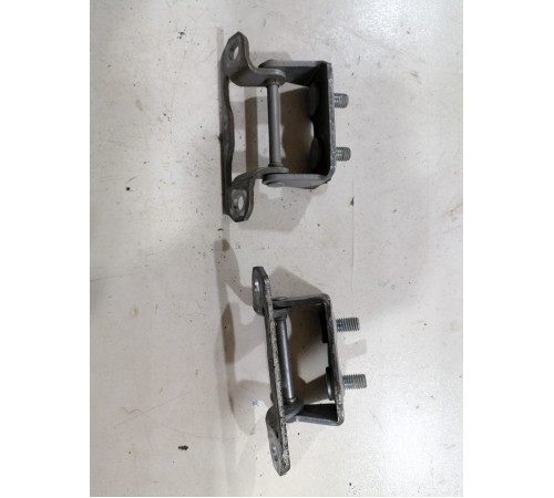 Петля крышки багажника 2шт