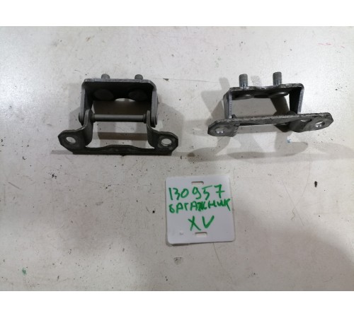 Петля крышки багажника 2шт