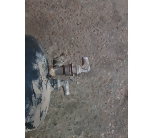 Воздушный резервуар балон правый