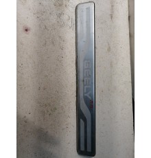 Накладка порога внутренняя передняя правая