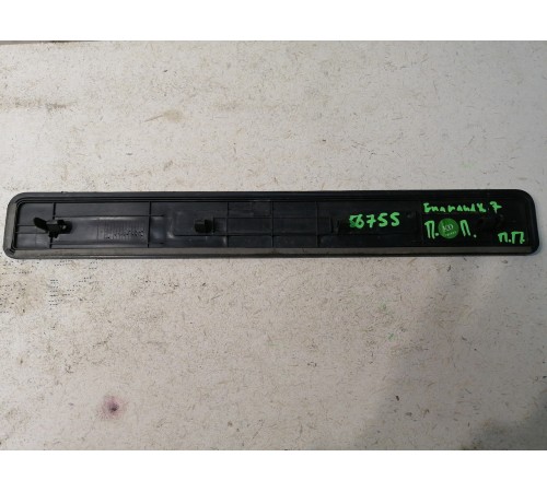 Накладка порога внутренняя передняя правая