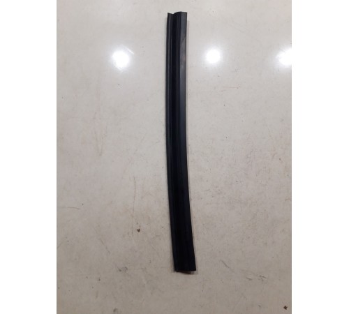 Уплотнитель двери(задний правый)