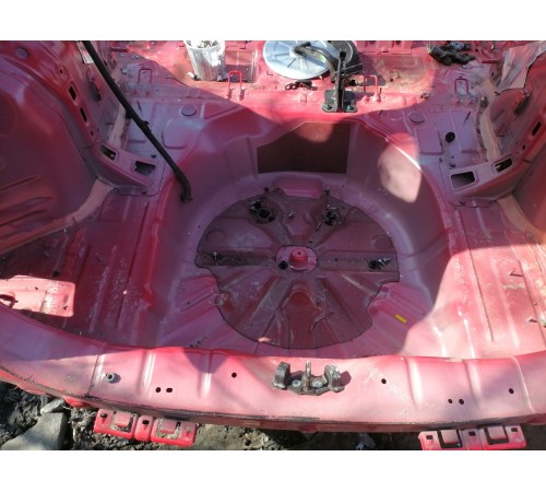 Ниша багажника ,запасного колеса