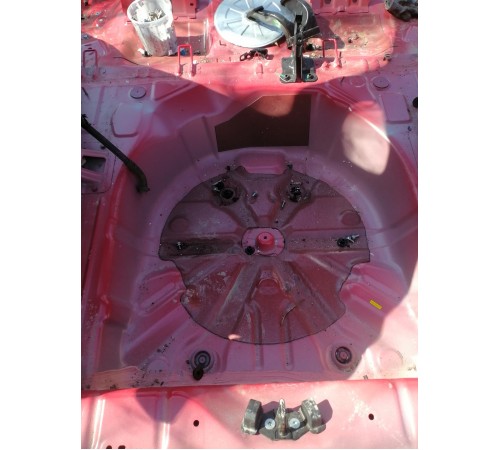 Ниша багажника ,запасного колеса