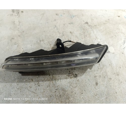 Дневной ходовой огонь ПТФ правый