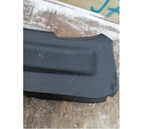 Обшивка двери крышки багажника