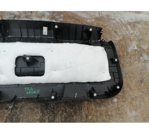 Обшивка двери крышки багажника