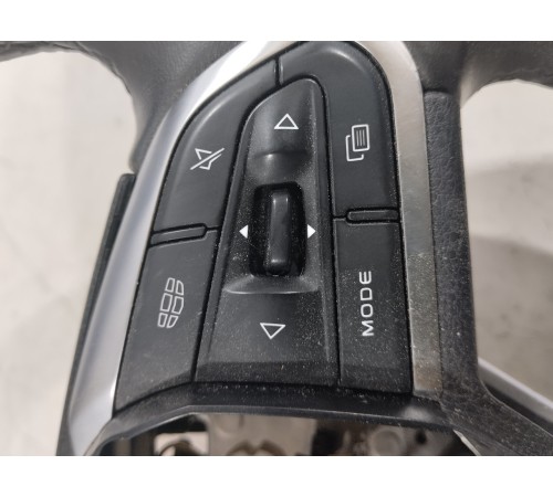 Рулевое колесо (руль) с многофунциональными кнопками