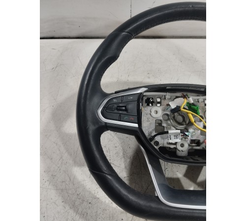 Рулевое колесо (руль) с многофунциональными кнопками