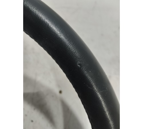 Рулевое колесо (руль) с многофунциональными кнопками