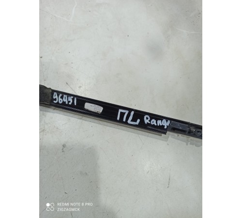 Уплотнитель стекла (передний левый наружный)