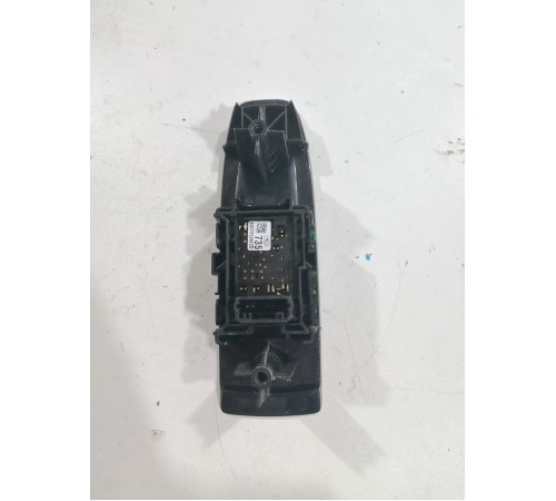 Кнопка стеклоподъемника передняя правая